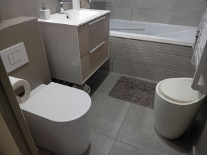 Photo de galerie - Carrelage, tablier baignoire, faience tablier et mur...