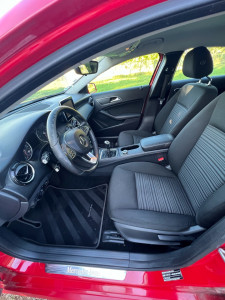 Photo de galerie - Nettoyage automobile d’une Mercedes 