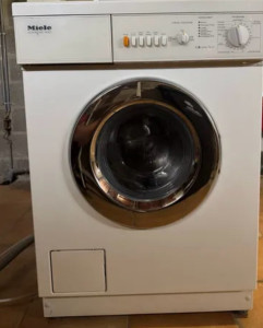 Photo de galerie - Lave-linge Miele Année 1995