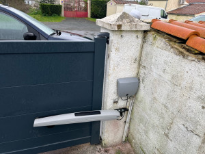 Photo de galerie - Motorisation portail 