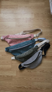 Photo de galerie - Sac banane en velours cotelé 