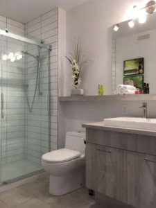 Photo de galerie - Nettoyage de salle de bain 
sols,  vitres, lavabo ext...