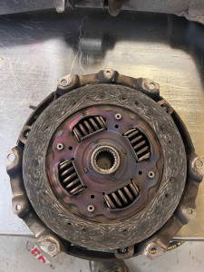 Photo de galerie - Remplacement mécanisme + disque d’embrayage 
