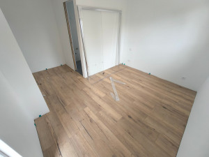 Photo de galerie - Pose de parquet flottant (sans seuil)