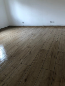 Photo de galerie - Carrelage chambre imitation parquet 