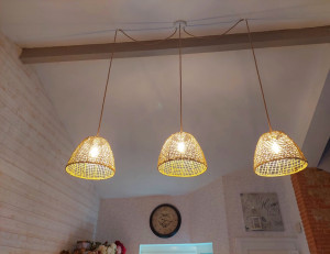 Photo de galerie - Installation lustre à 4.m d hauteur