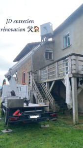 Photo de galerie - Remise en état de vos gouttières, vérification de fuite avec nacelles ✅?️