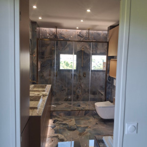 Photo de galerie - Réalisation d une salle de bain avec toilettes 