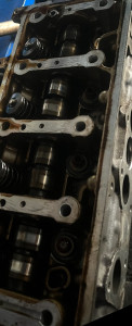 Photo de galerie - Reconditionnement d’une culasse sur un moteur de Citroën saxo 