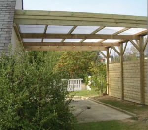 Photo de galerie - Pose d'un carport pour une voiture sur la commune de auray 