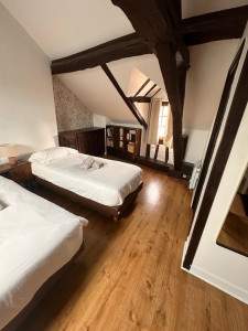 Photo de galerie - Bonjour 
 Aide ménagère sérieuse et motivée, je propose mes services pour l’entretien de vos logements Airbnb,gîtes, locations saisonnières,espaces de travail ainsi que chez les particuliers.
j’interviens à Melun et ses alentours. 
Gestion du linge. 
