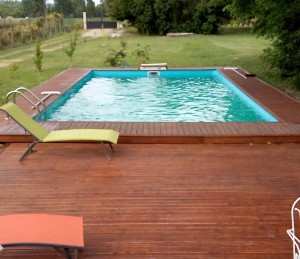 Photo de galerie - Construction d'une piscine avec liner et terrasse en bois