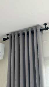 Photo de galerie - Je propose un service d’installation de rideaux. 