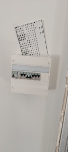 Photo de galerie - Pose et cablage d'un tableau électrique 