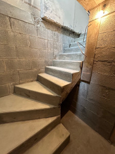 Photo de galerie - Réalisation d’un escalier béton + agrandissement de la trémie 