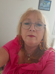 Photo de galerie - Je 
s
uis en cesu  aide a la personne  depuis plus 3 ans  ménage repassage vitres  courses autre travaille  aussi Airbnb  camping  autre  esiter pas a me contacter 