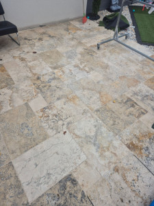 Photo de galerie - Pose du travertin 