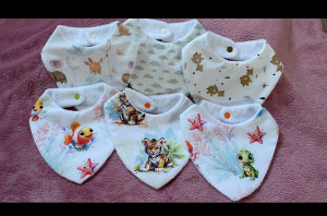 Photo de galerie - Bavoir bandana 