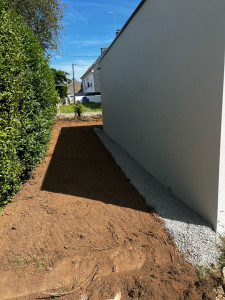 Photo de galerie - Bande de propreté et nivellement des terres 