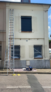 Photo de galerie - Travaux de maçonnerie réparation de fissures et préparation de façade à avant, peinture, peinture