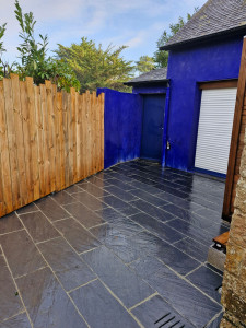 Photo de galerie - Dallage en schiste 80x30
claustra bois