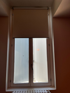 Photo de galerie - Installation d’un rideau réglable 