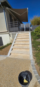 Photo de galerie - Pose de marche en pierre de travertin épaisseur 3 cm