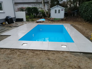 Photo de galerie - Construction piscine en béton armé puis aménagement extérieure autour de la piscine 