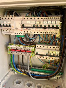 Photo de galerie - Panneaux électriques