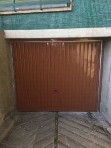Photo de galerie - Installation d’une porte basculante pour garage 
