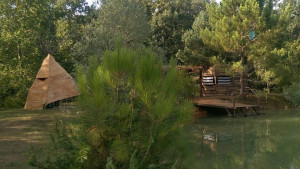 Photo de galerie - Réalisation cabane, paillote, plongeoir