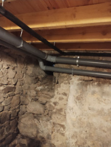 Photo de galerie - Rénovation complète des évacuations des eaux wc et eau sanitaire dans un immeuble 