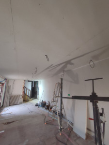 Photo de galerie - Mise en place d'un plafond autoportée 