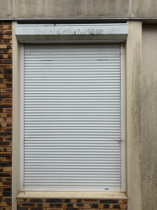 Photo de galerie - Nettoyage de volet roulant