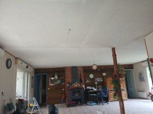 Photo de galerie - Enduit sur plafond de 75m2 