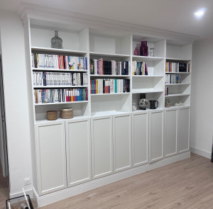 Photo de galerie - Confection d’une bibliothèque sur mesure à partir de meubles IKEA