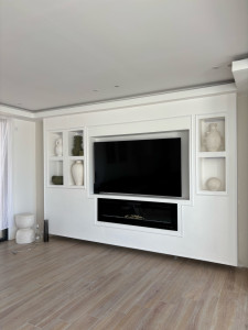 Photo de galerie - Décoration coin TV