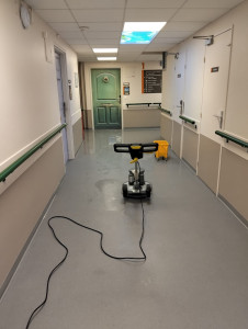 Photo de galerie - Préparation - nettoyage de salle