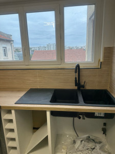 Photo de galerie - Cuisine avec crédence de carrelage 