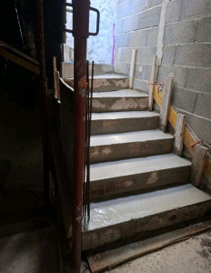 Photo de galerie - Un escalier Traditionnel coule sur place 