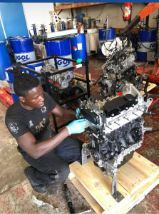 Photo de galerie - Remplacement moteur neuf et occasion 