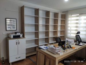 Photo de galerie - Assemblage de meuble bibliothèque