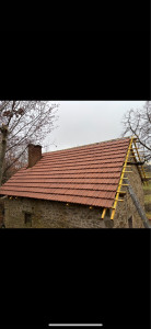 Photo de galerie - Rénovation de toiture , couverture et remplacement de chevrons