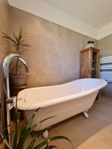 Photo de galerie - Travaux de béton ciré salle de bain 