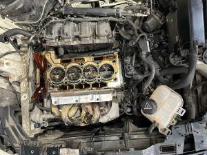 Photo de galerie - Mini Cooper vti LCI One 1.6 i 16V 75 cv   j’ai changé la chaîne et jouant de culasse et un soupape cassé et vidange complet. ⚙️⚙️