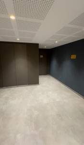 Photo de galerie - Peinture murale réalisée en couleur et papier peint , avec une finition propre et uniforme. ?