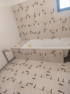 Photo de galerie - Pose nouvelle baignoire + habillage et plomberie.
pose carrelage et faïence 