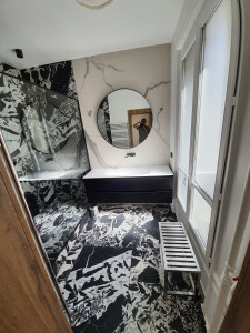 Photo de galerie - Renovation de salle de bain réalisée avec soin et professionnalisme. Travail de qualité, finitions soignées, respect des délais et attention aux détails. La satisfaction de mes clients est ma priorité. Contactez-moi pour un devis gratuit.