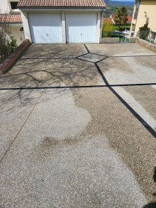 Photo de galerie - Réalisation du béton désactivé 
