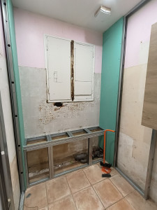 Photo de galerie - Préparation d'une douche à l'italienne / banc carrelé 